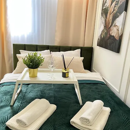 아파트 Pereca 2 Deluxe Separate Bedroom Ac By Perfect 바르샤바